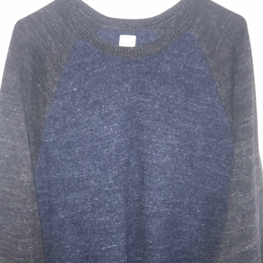 Two colored gap baseball thermal tee with long sleeves